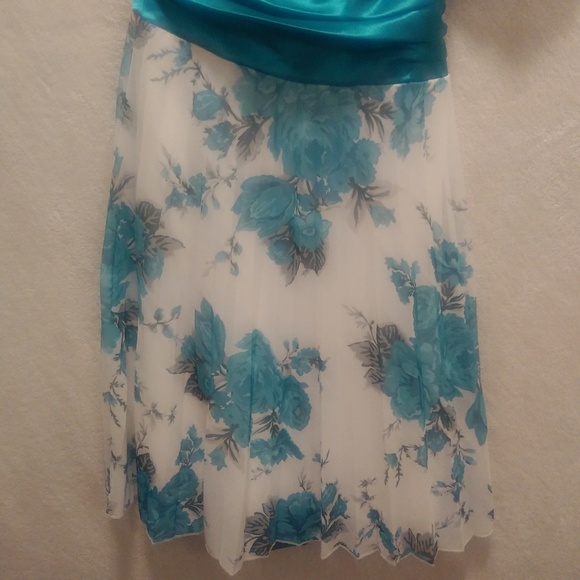 Speechless Floral Formal Dress l Cocktail Dress - Picture 2 of 8